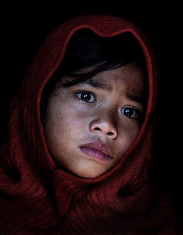 em-be-bana-o-kpang-hcd-salon-2025-tai-kenya-bui-duy-tu.jpg