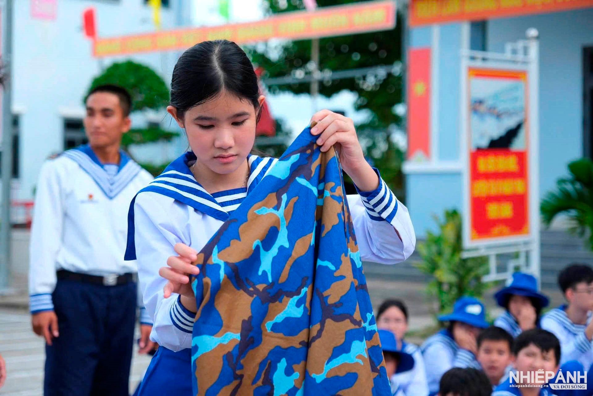 W_3.-hoc-vien-duong-thuy-bao-ngoc-hoc-sinh-lop-8-truong-thcs-lu-gia-quan-11-tp-hcm-buoc-dau-sap-xep-chan-man.jpg
