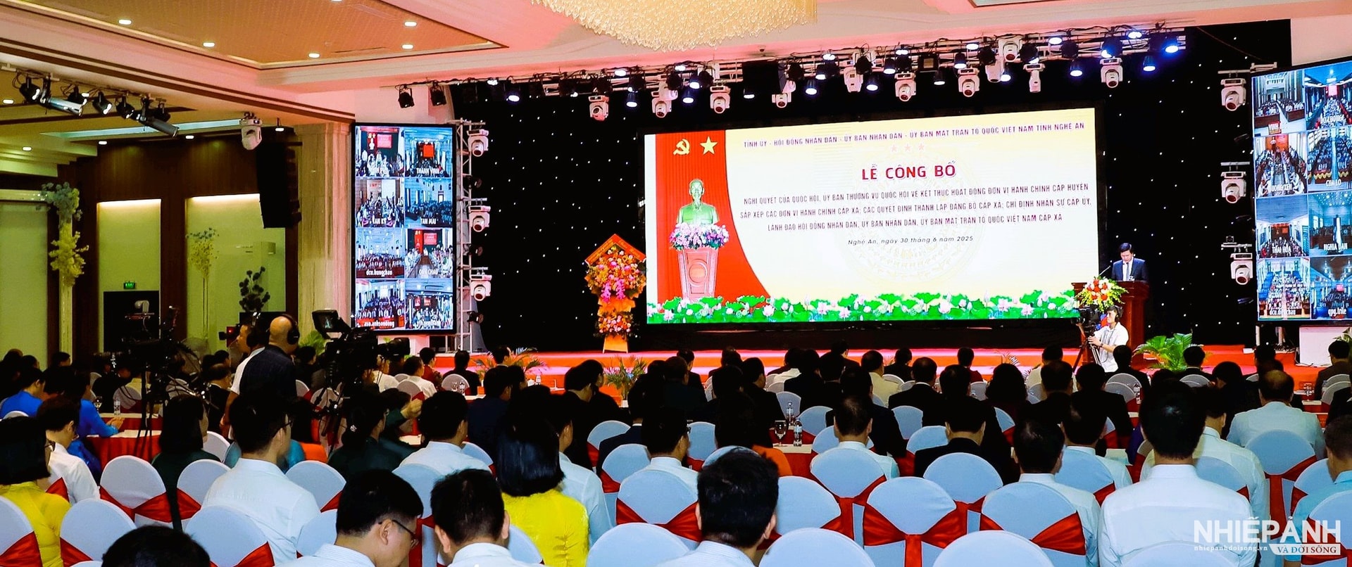 W_t-dong-don-vi-hanh-chinh-cap-huyen-sap-xep-cac-don-vi-hanh-chinh-cap-xa-cac-quyet-dinh-thanh-lap-dang-bo-cap-xa-chi-dinh-nha.jpg