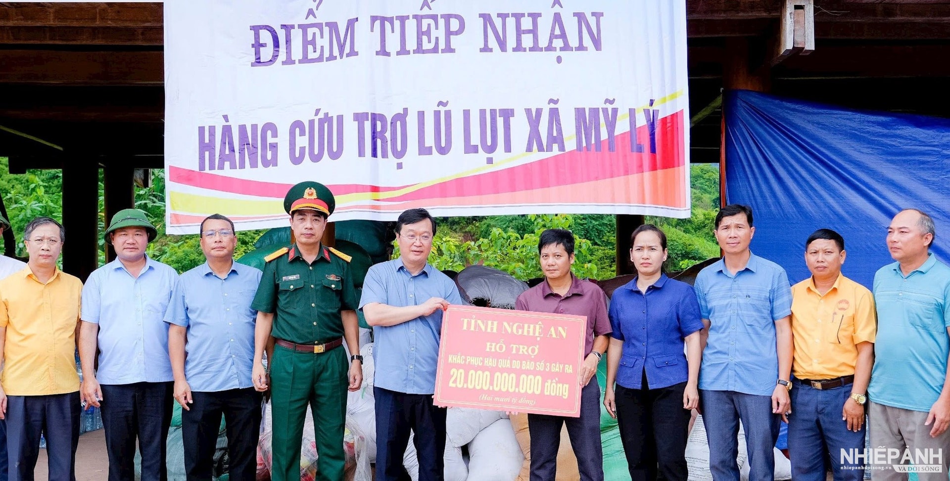 W_tinh-nghe-an-ho-tro-xa-my-ly-20-ty-dong-de-khac-phuc-hau-qua-do-bao-so-3-gay-ra.-anh-pham-bang..jpg