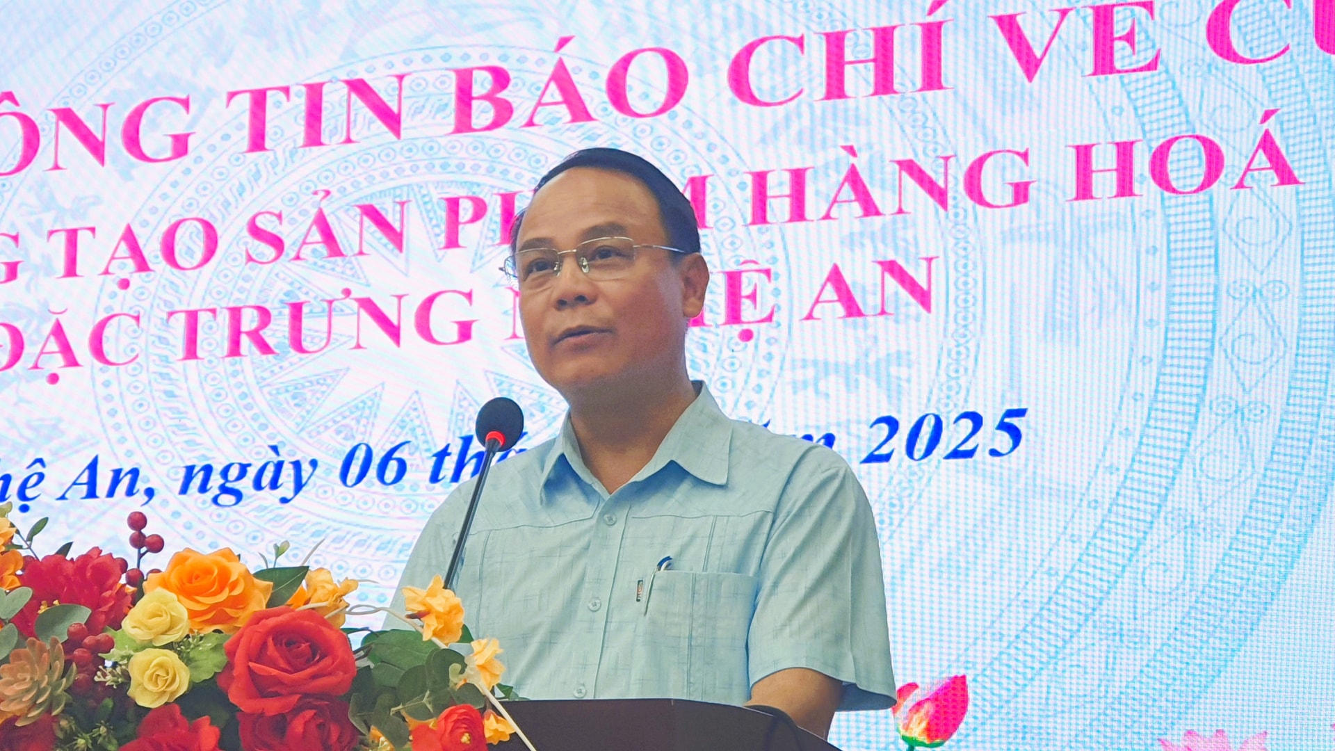 W_4.pho-giam-doc-so-van-hoa-the-thao-va-du-lich-nguyen-ba-hao-thong-tin-tinh-hinh-hoat-dong-cua-cac-co-quan-bao-chi-trong-thang-72025..jpg