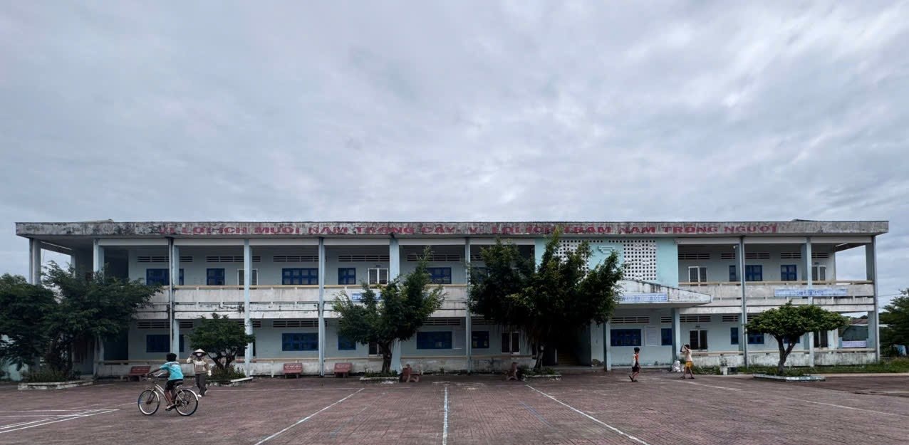 mot-goc-truong-thcs-tam-giang-tay.jpg