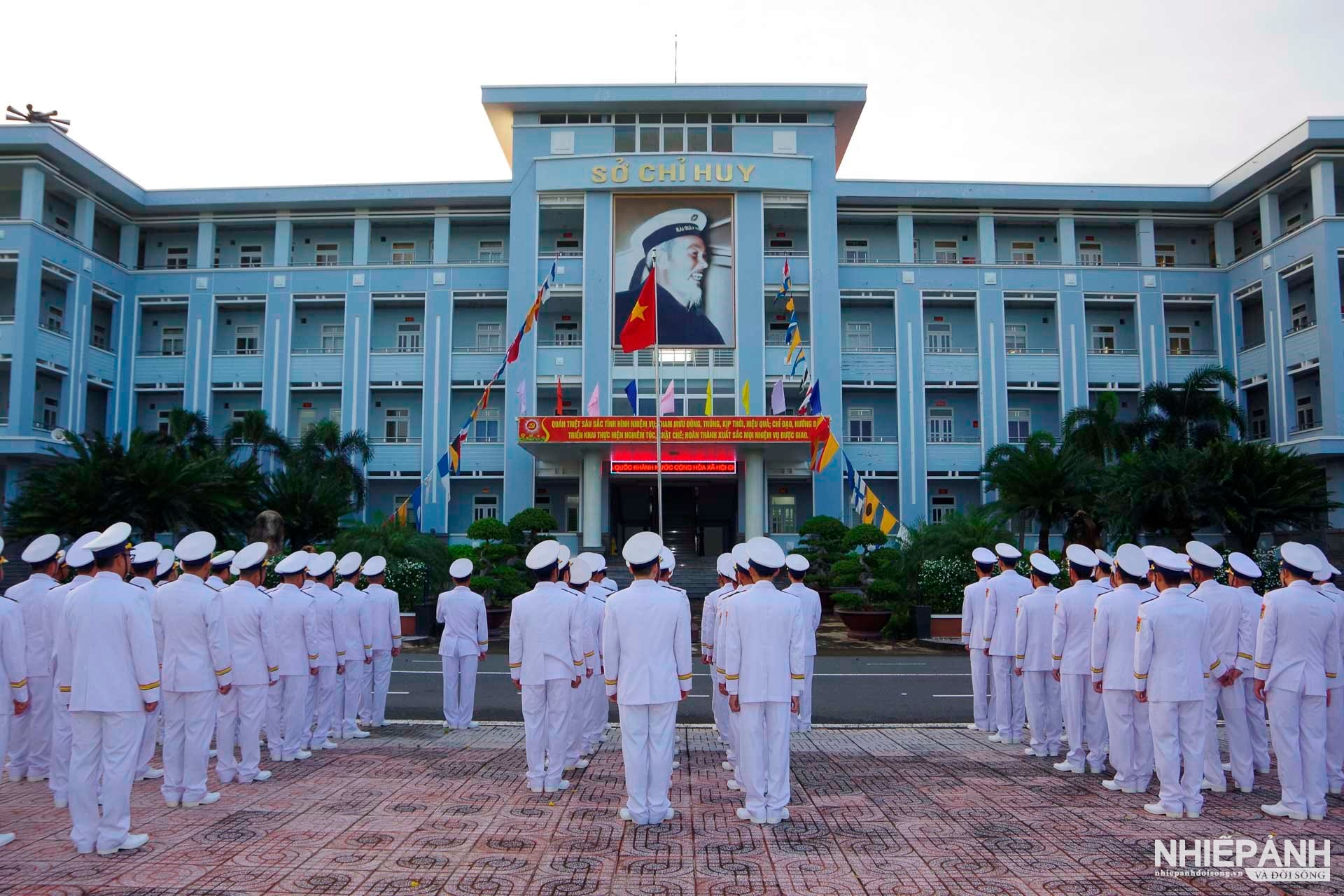 W_6.-chao-co-o-co-quan-bo-tu-lenh-vung-2.jpg