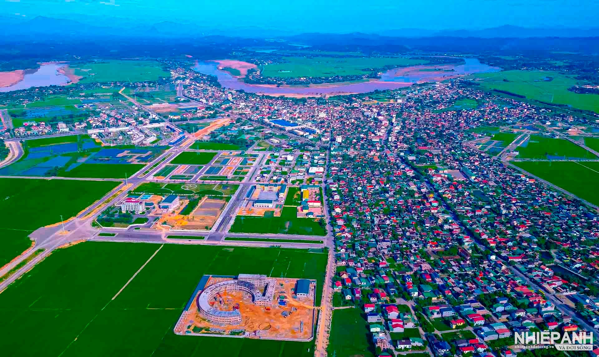 W_26-tbtl-nguyen-anh-dung-nghe-an-do-luong-vung-que-khoi-sac.jpg