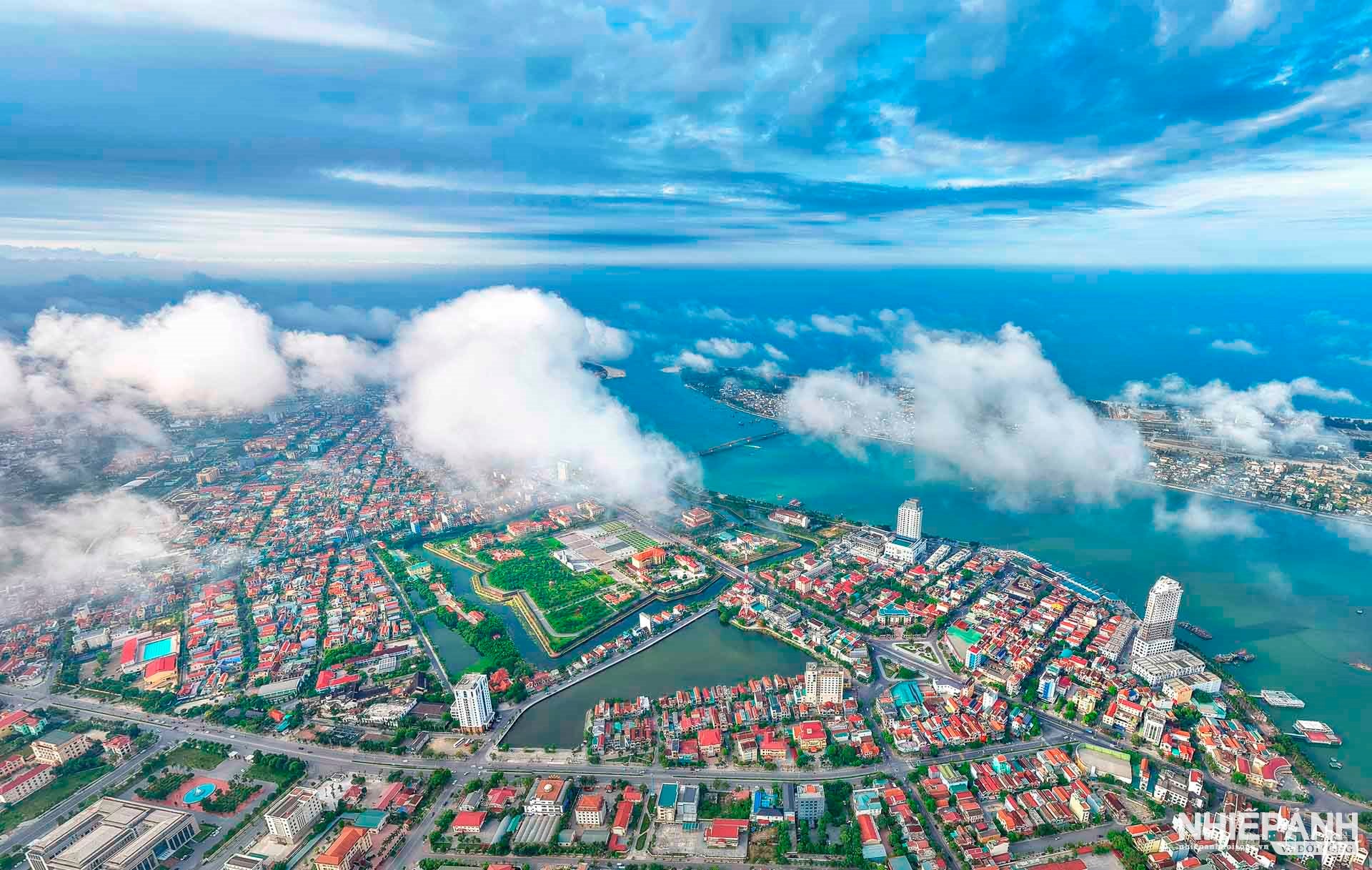 W_49-tbtl-nguyen-luong-sang-quang-tri-dong-hoi-may-bay.jpg