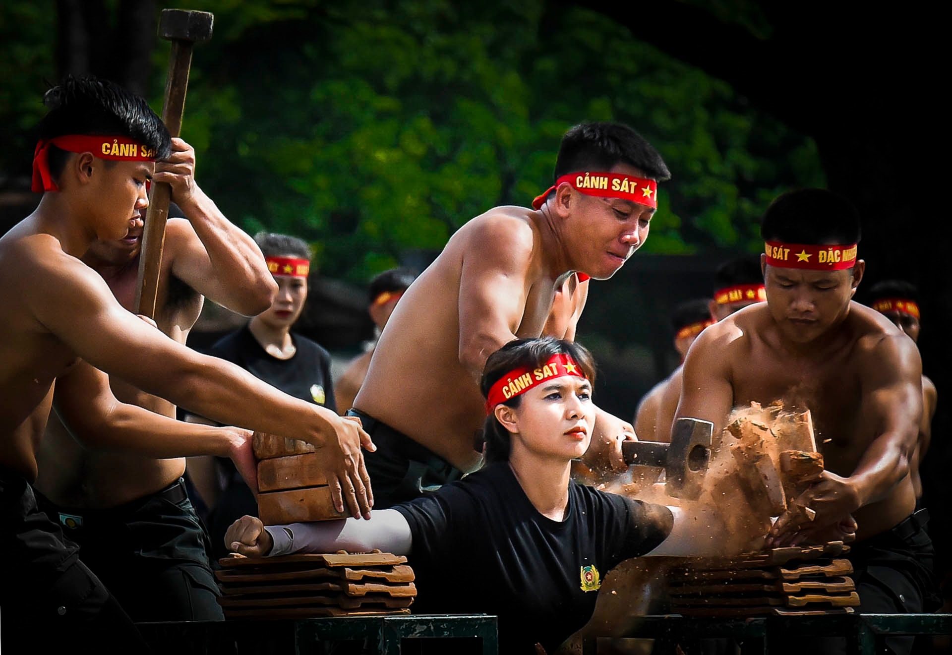 W_80-tbtl-nguyen-khoa-huy-thanh-pho-hue-binh-than.jpg