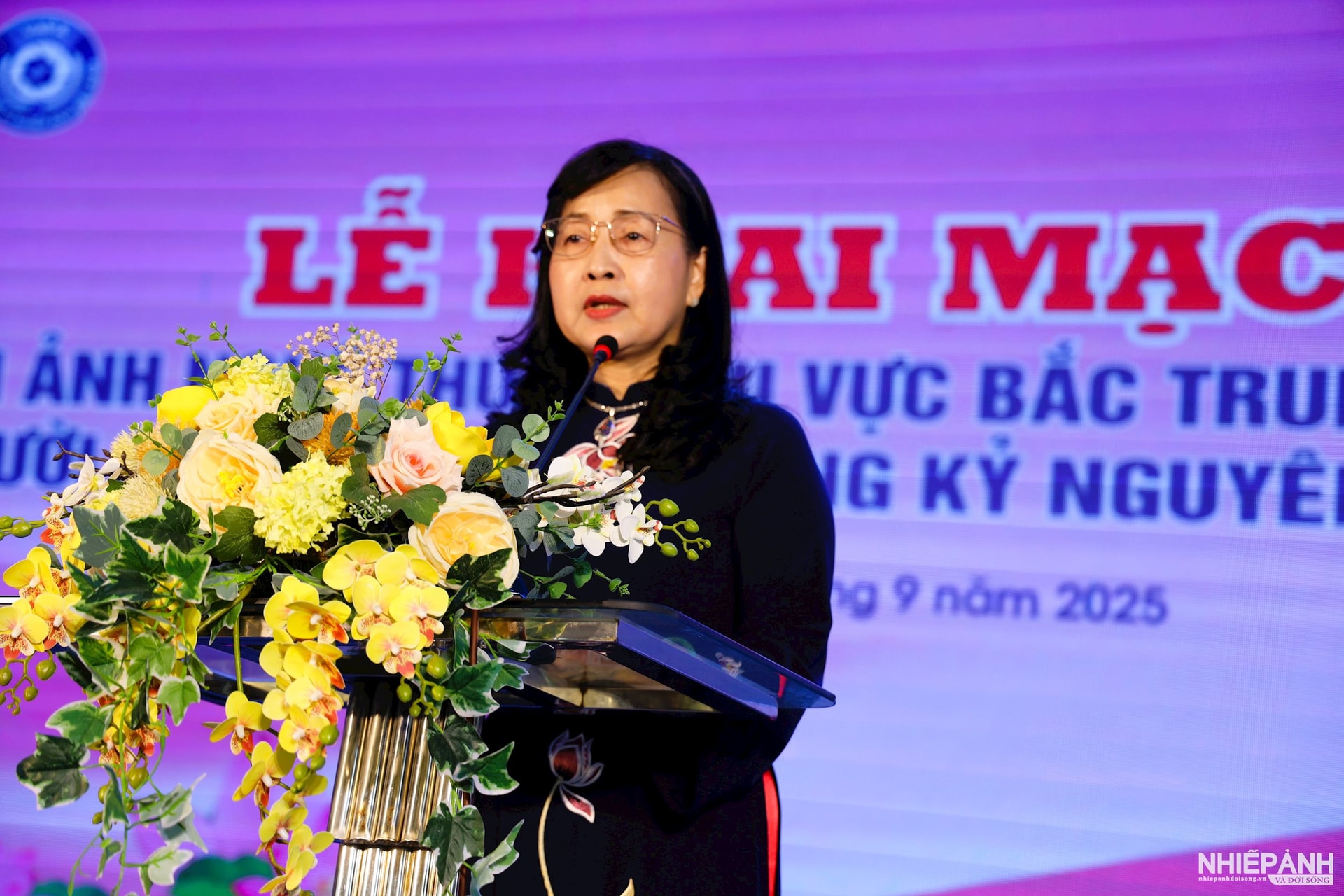 W_ba-tran-thi-phuong-dong-chu-tich-hoi-nghe-si-nhiep-anh-viet-nam-phat-bieu-tai-buoi-le..jpg