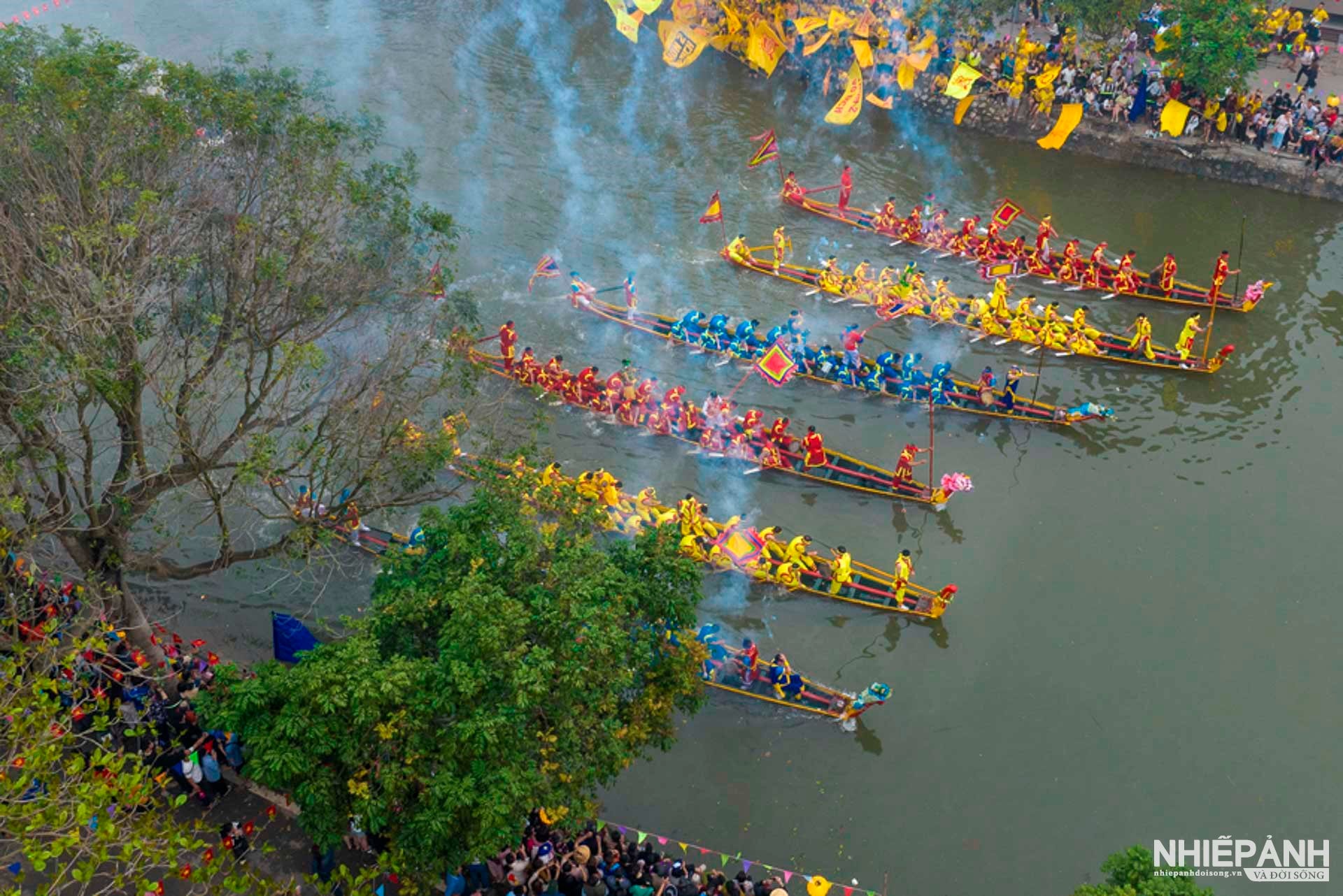 W_57-tbtl-phan-huy-thiep-sac-mau-hoi-boi-dam.jpg