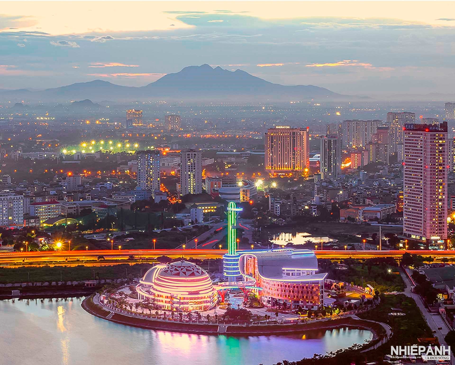 W_58-tbtl-ta-thi-minh-hai-ha-noi-trong-mat-ai.jpg