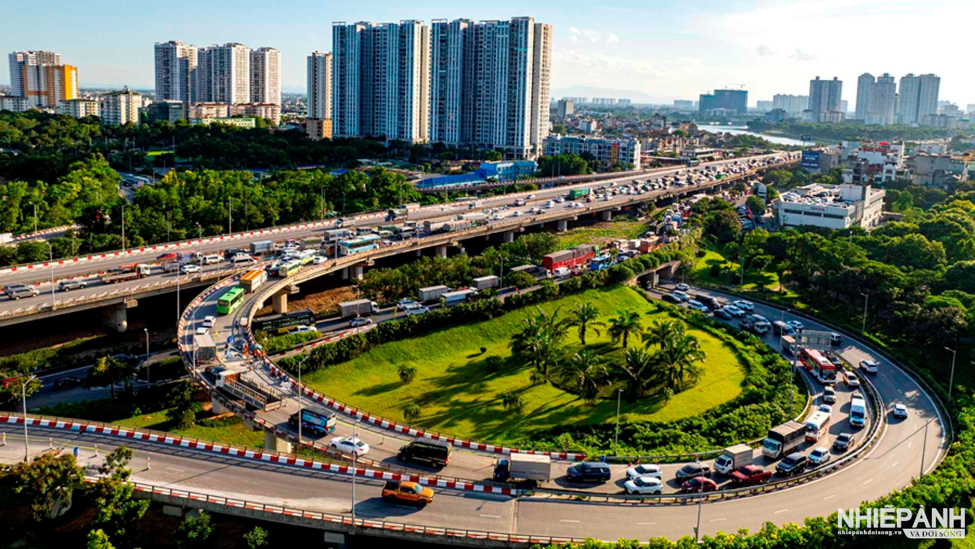 W_9-kk-nguyen-ton-hoan-nhip-tim-do-thi.jpg