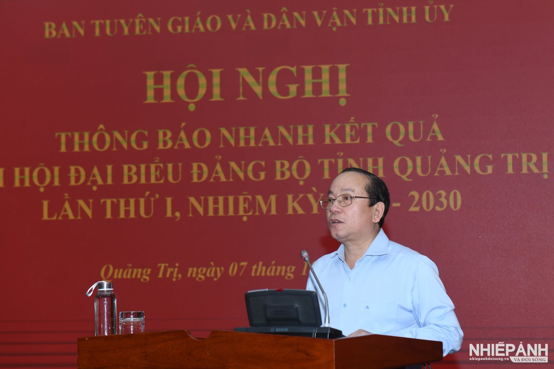 Phó ban báo cáo nhanh tại hội nghị