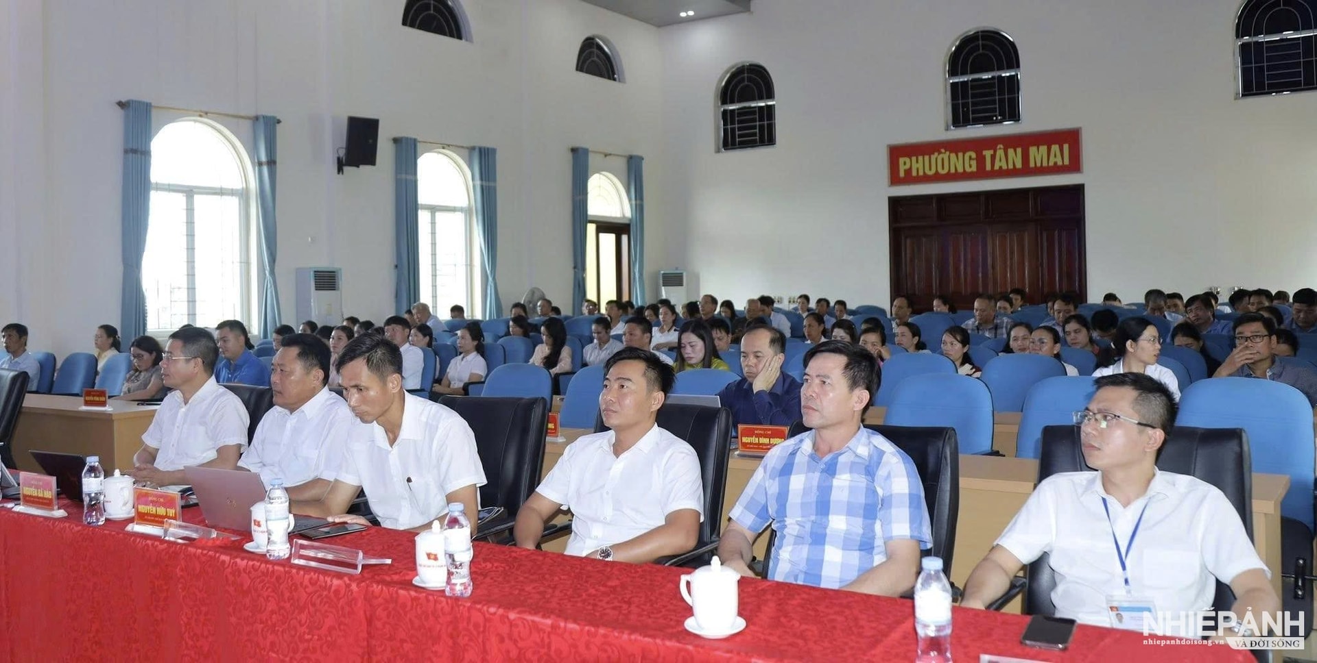 W_3.-dai-bieu-tham-gia-buoi-le.jpg