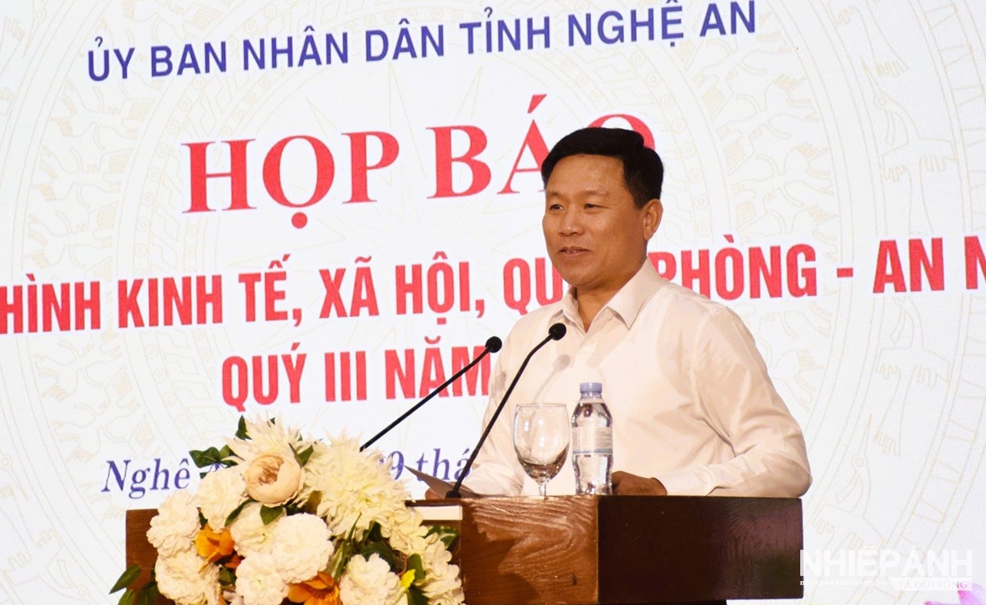 W_e.pho-chu-tich-ubnd-tinh-hoang-phu-hien-phat-bieu-tai-hop-bao..jpg