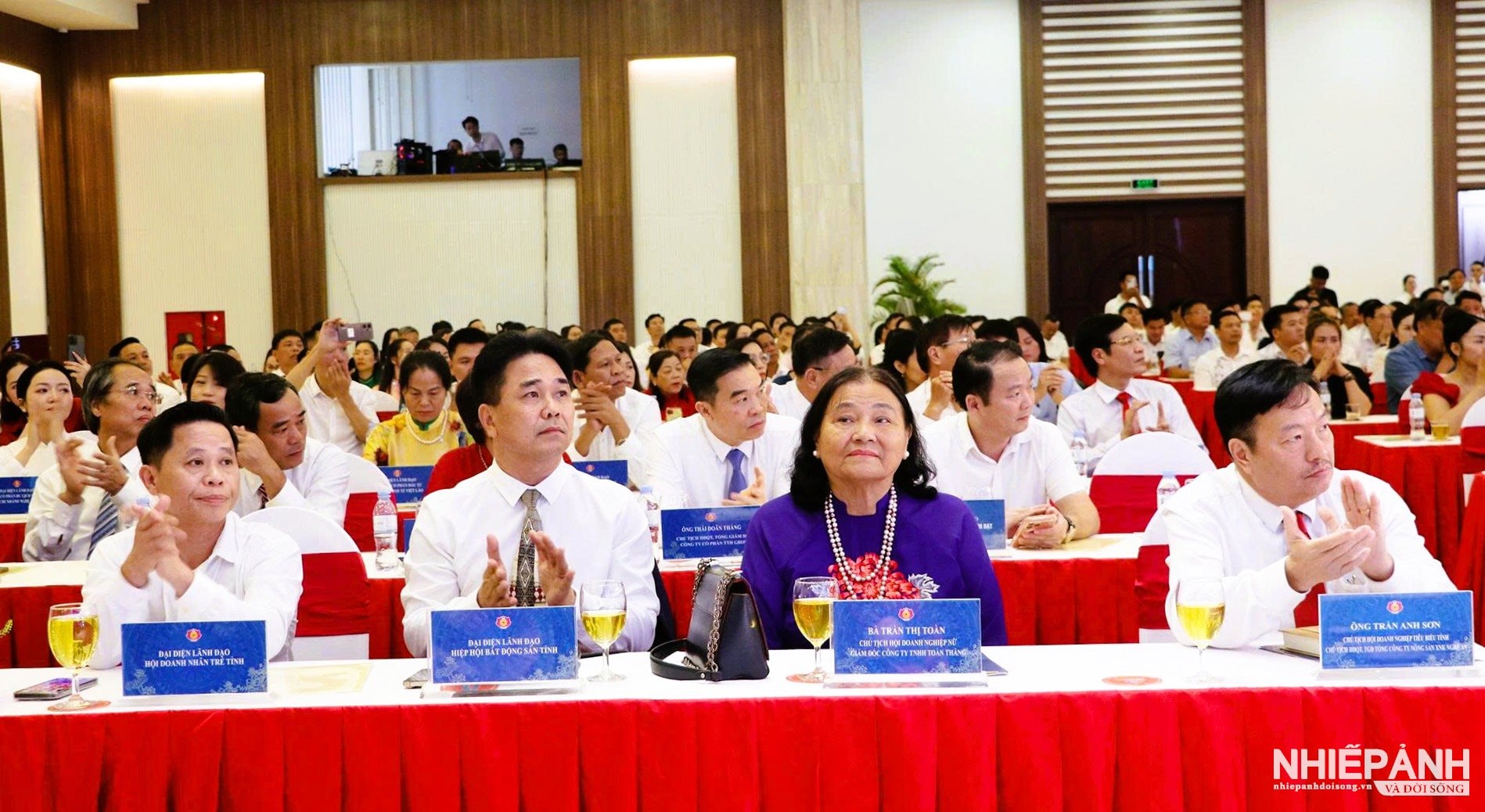 W_3.dai-bieu-tham-du-chuong-trinh.jpg