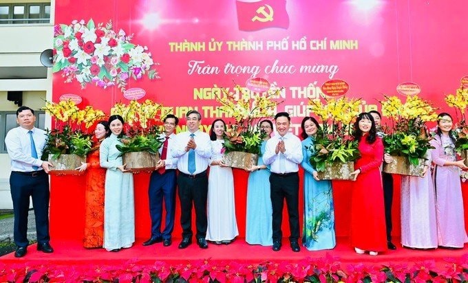 1-20-10-2025-phat-huy-truyen-thong-hoan-thanh-xuat-sac-nhiem-vu-tham-muu-giup-viec-cua-dang-df1f5cfb-details.jpg