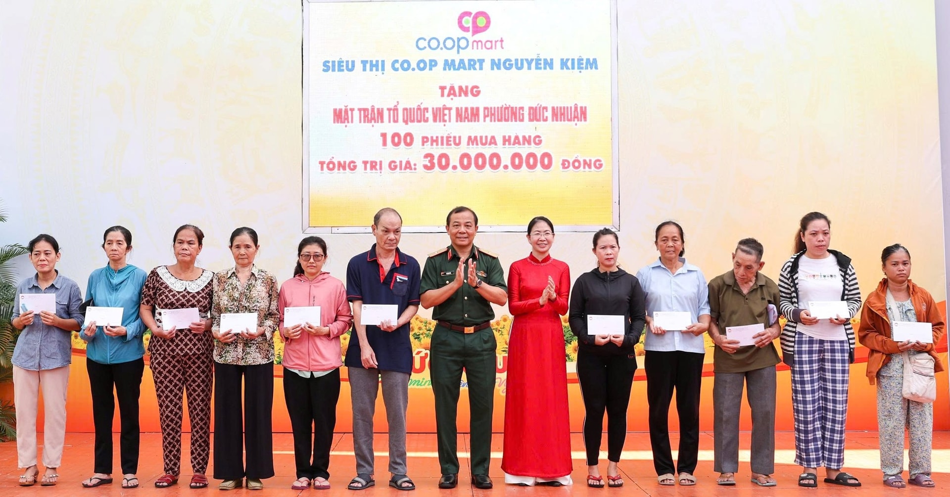 1-phuong-duc-nhuan-3-1760874691394370501509.jpg