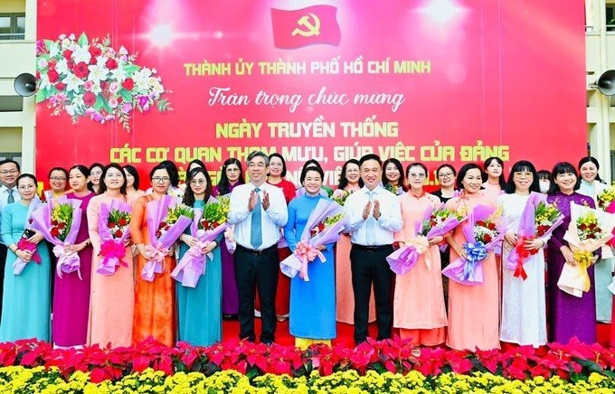 2-20-10-2025chucmungpnu_03.jpg