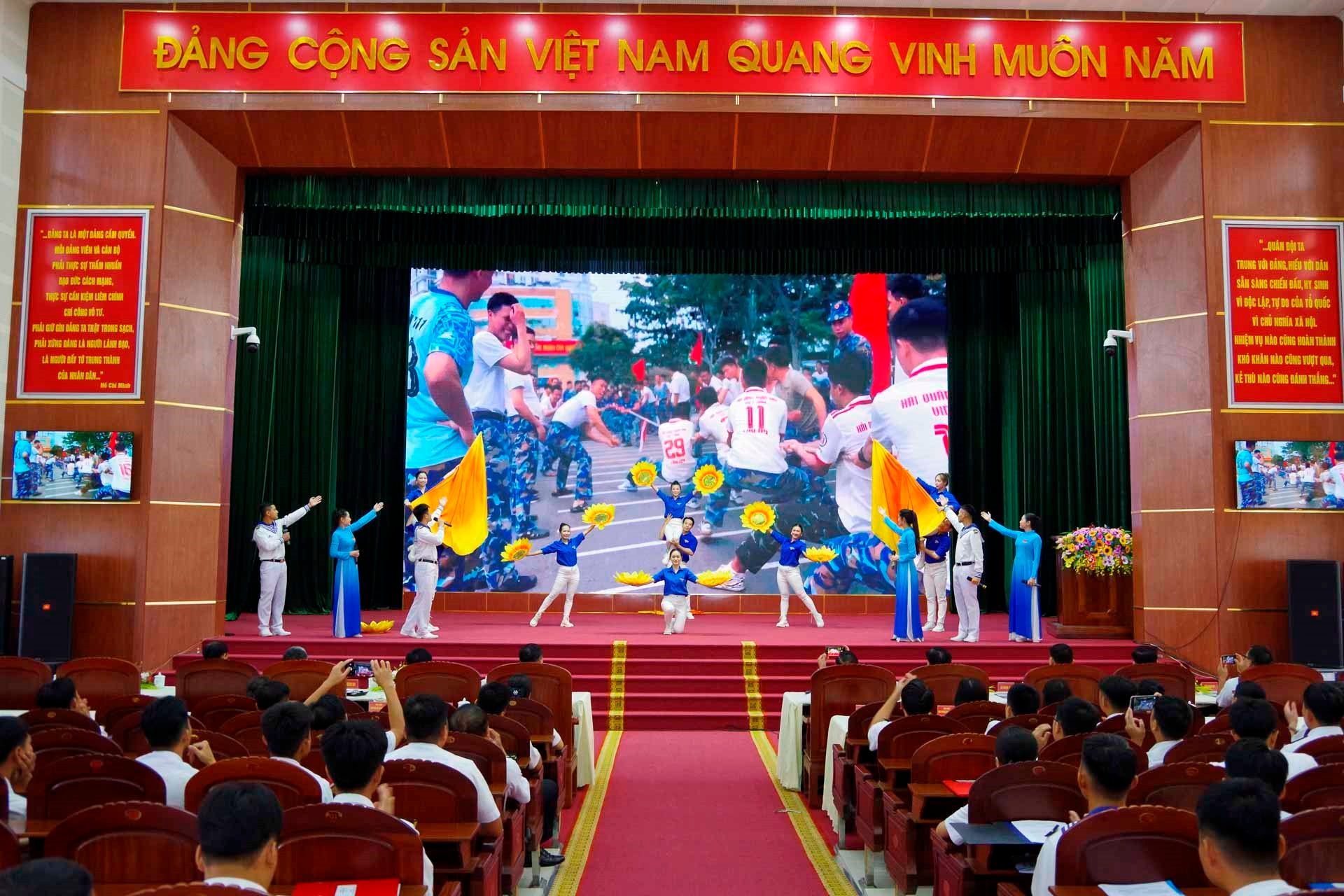 1.-chuong-trinh-van-nghe-chao-mung-hoi-nghi.jpg