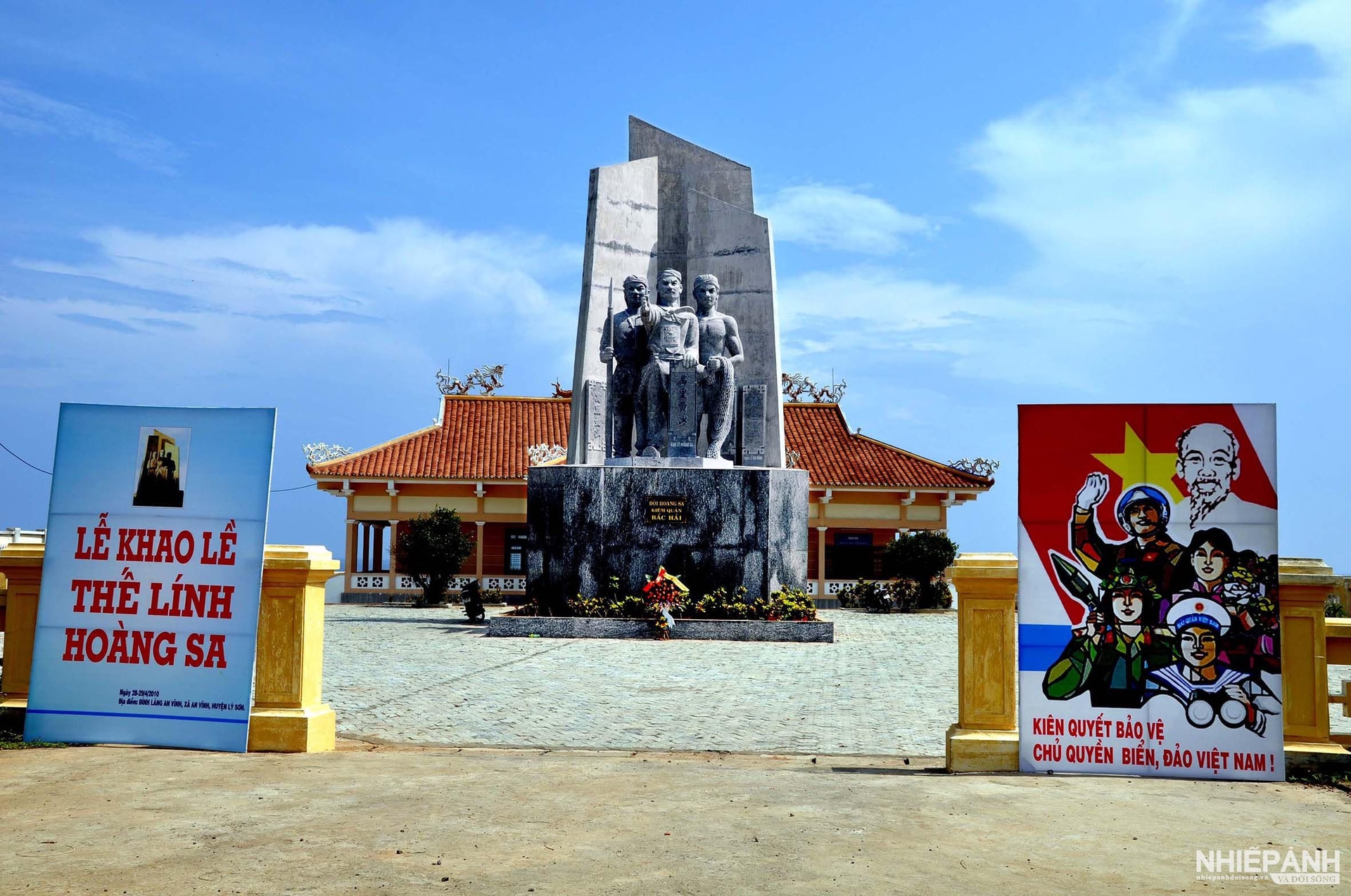 W_4a.-tuong-dai-doi-hoang-sa-kiem-quan-bac-hai-o-ly-son-anh-nguyen-dang-lam.jpg