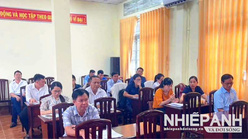 Họp Hội đồng trường Trường Tiểu học Tân Thành 2