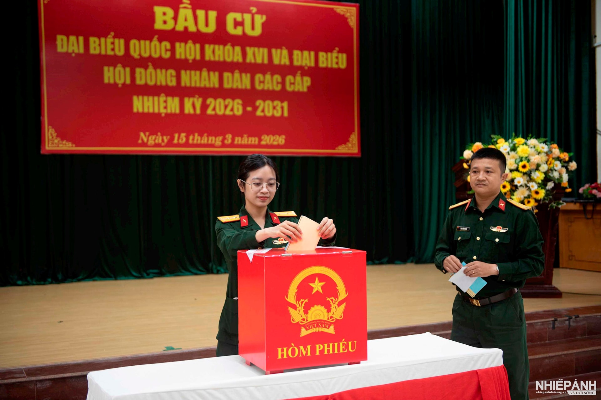 W_8.-cac-cu-tri-don-vi-bau-cu-quan-doi-tinh-quang-ngai-thuc-hien-quyen-cong-dan-bau-cu-quoc-hoi-hdnd-cac-cap-nhiem-ky-2026-2031.jpg