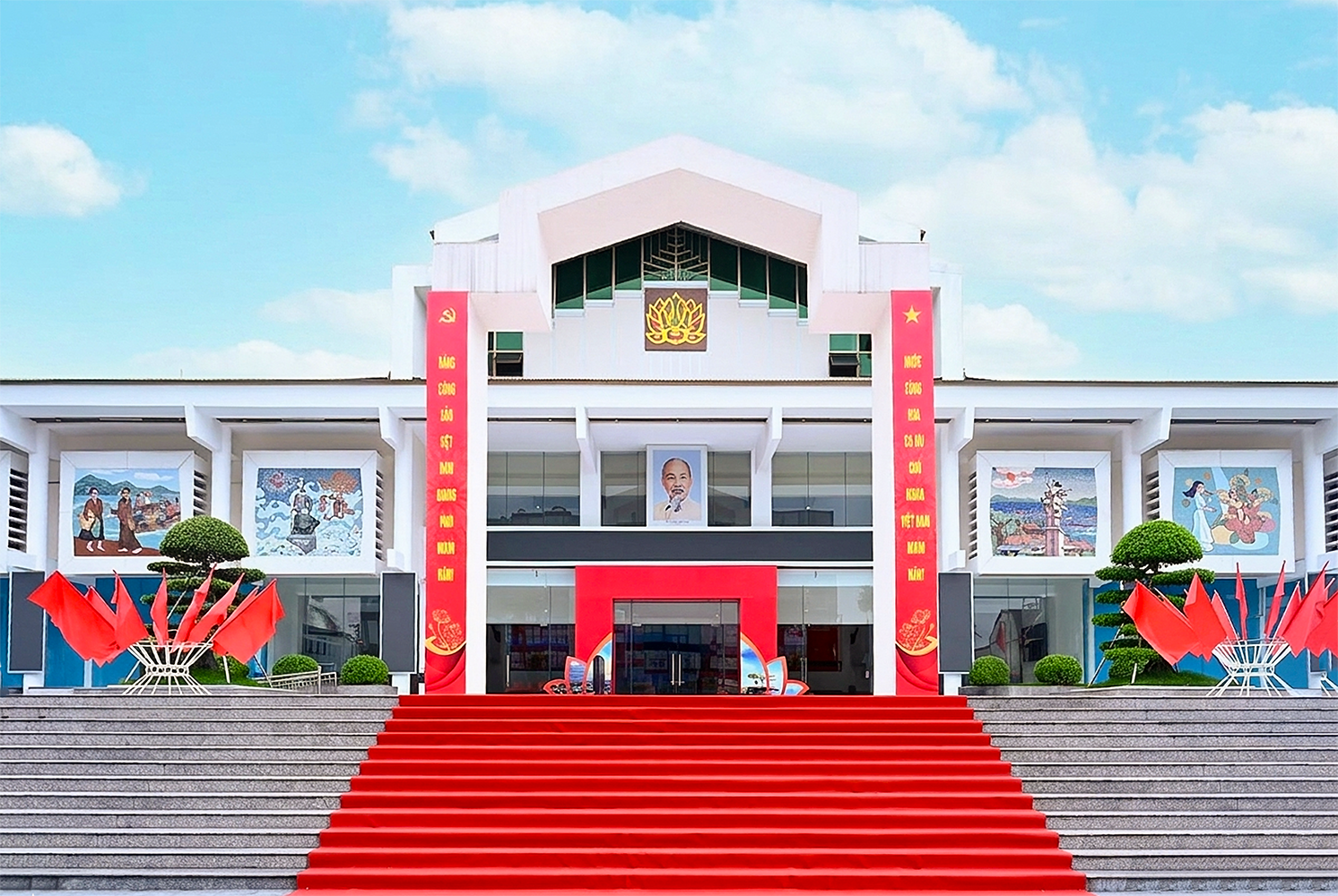 Triển lãm ảnh nghệ thuật chào mừng 120 năm ngày sinh Tổng Bí thư Hà Huy Tập: "Từ quê hương Cẩm Xuyên đến khát vọng Hà Tĩnh"