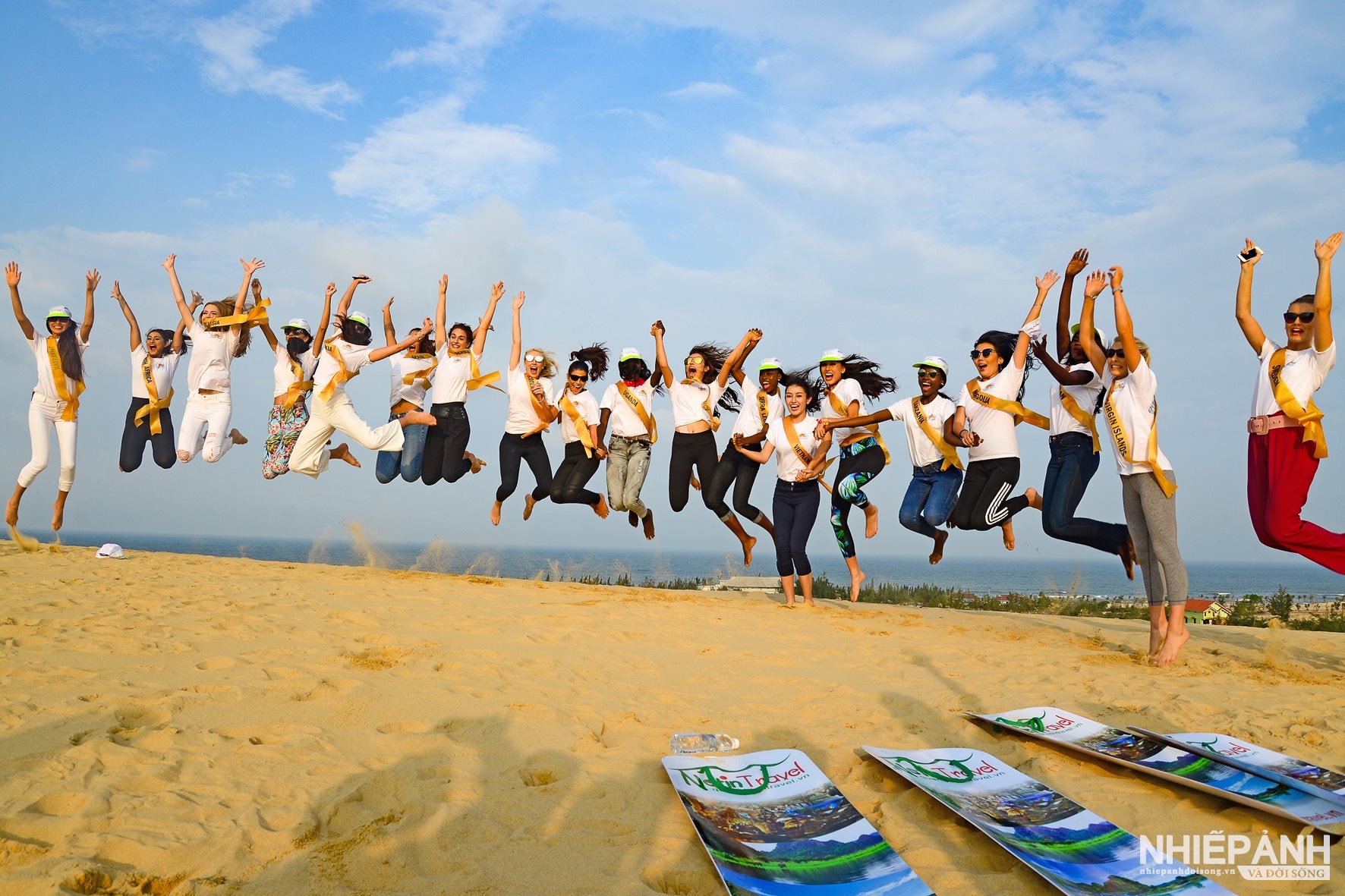 W_hoa-hau-the-gioi-ngo-ngang-ve-dep-quang-binh.jpg