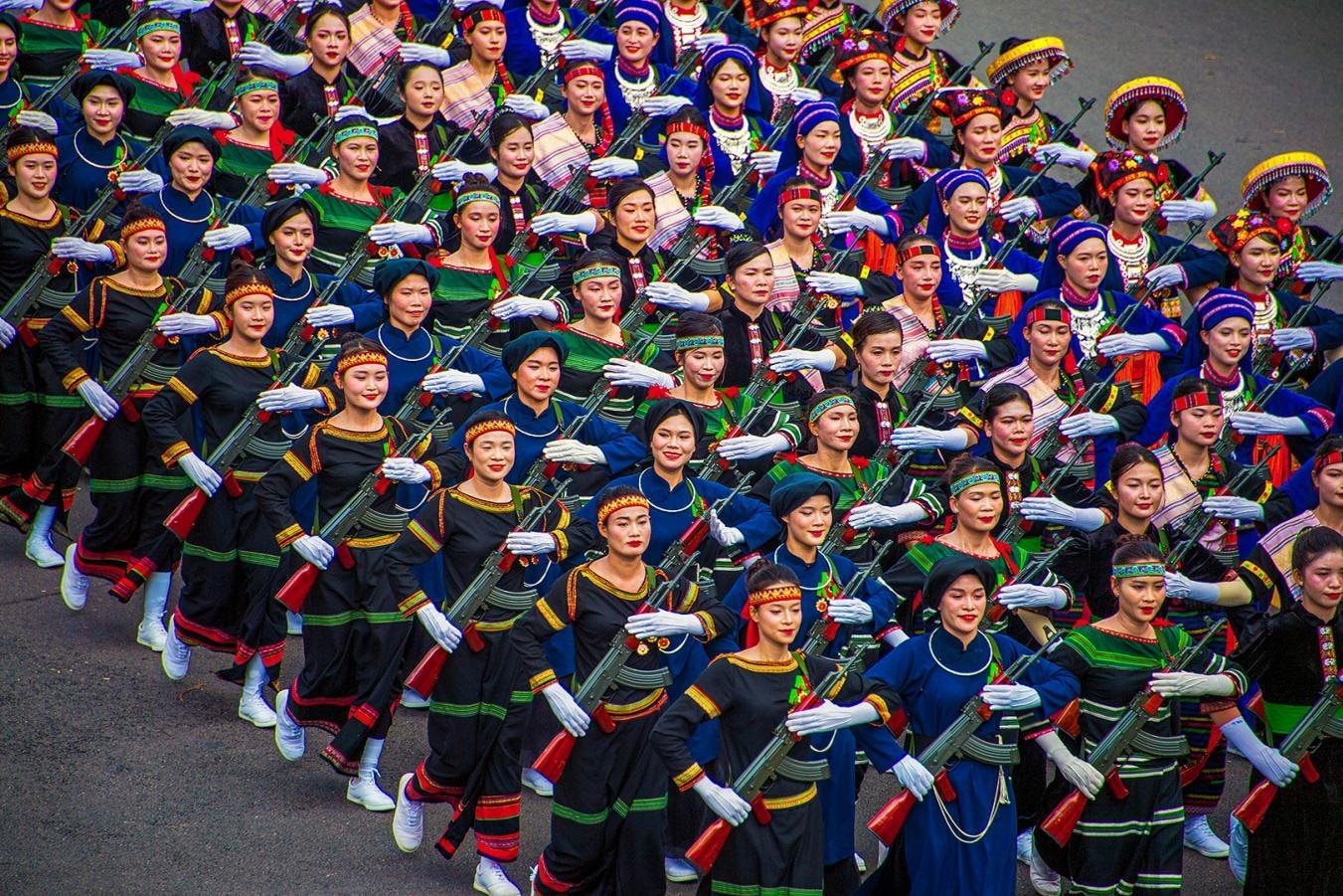 nu-dan-quan-tu-ve-bang-salon-diploma-2026-tai-serbia-vu-hai.jpg