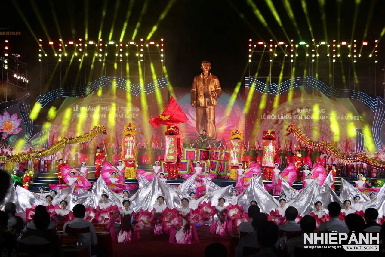 W_7-khai-mac-le-hoi-lang-sen-toan-quoc-2025.jpg