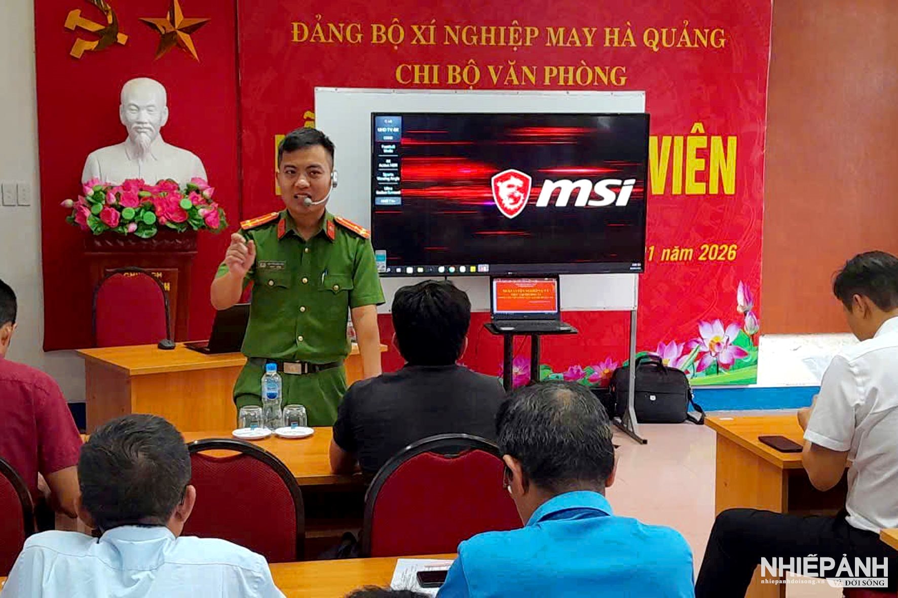 W_gen-n-z7806704099099_b6cd8704f21a38ba4a6f036cc418d82b.jpg