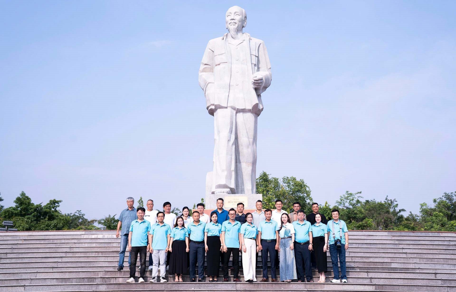 luu-niem-cua-doan-tai-quang-truong_1.jpg