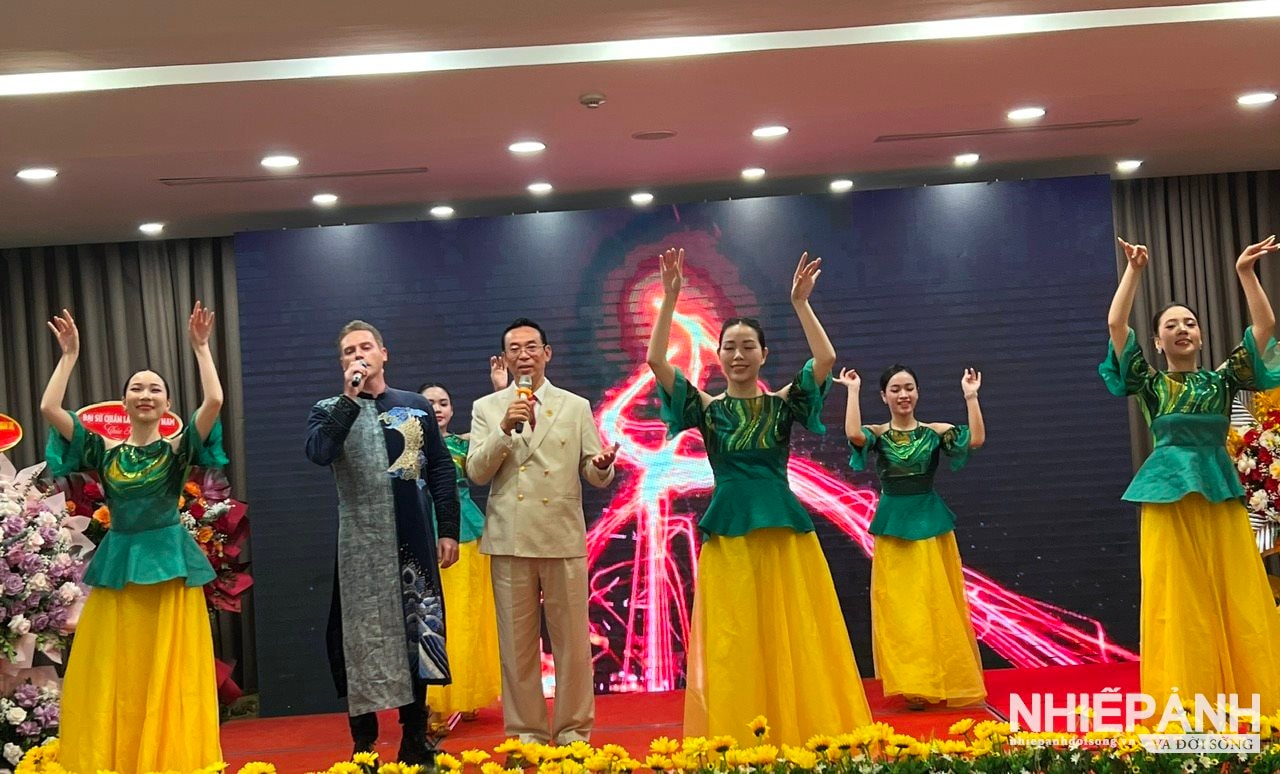 W_muoi-1.jpg