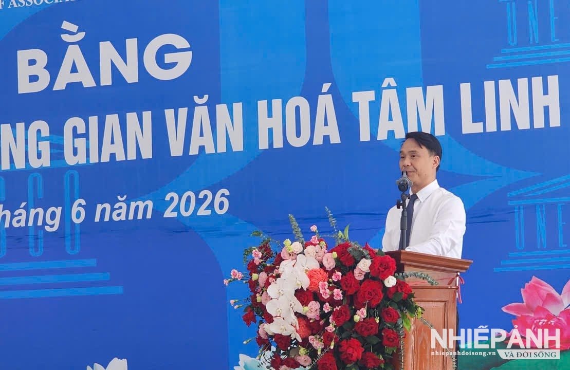 W_4.nguyen-xuan-thiet-pho-chu-tich-lien-hiep-cac-hoi-unesco-viet-nam-doc-quyet-dinh.jpg