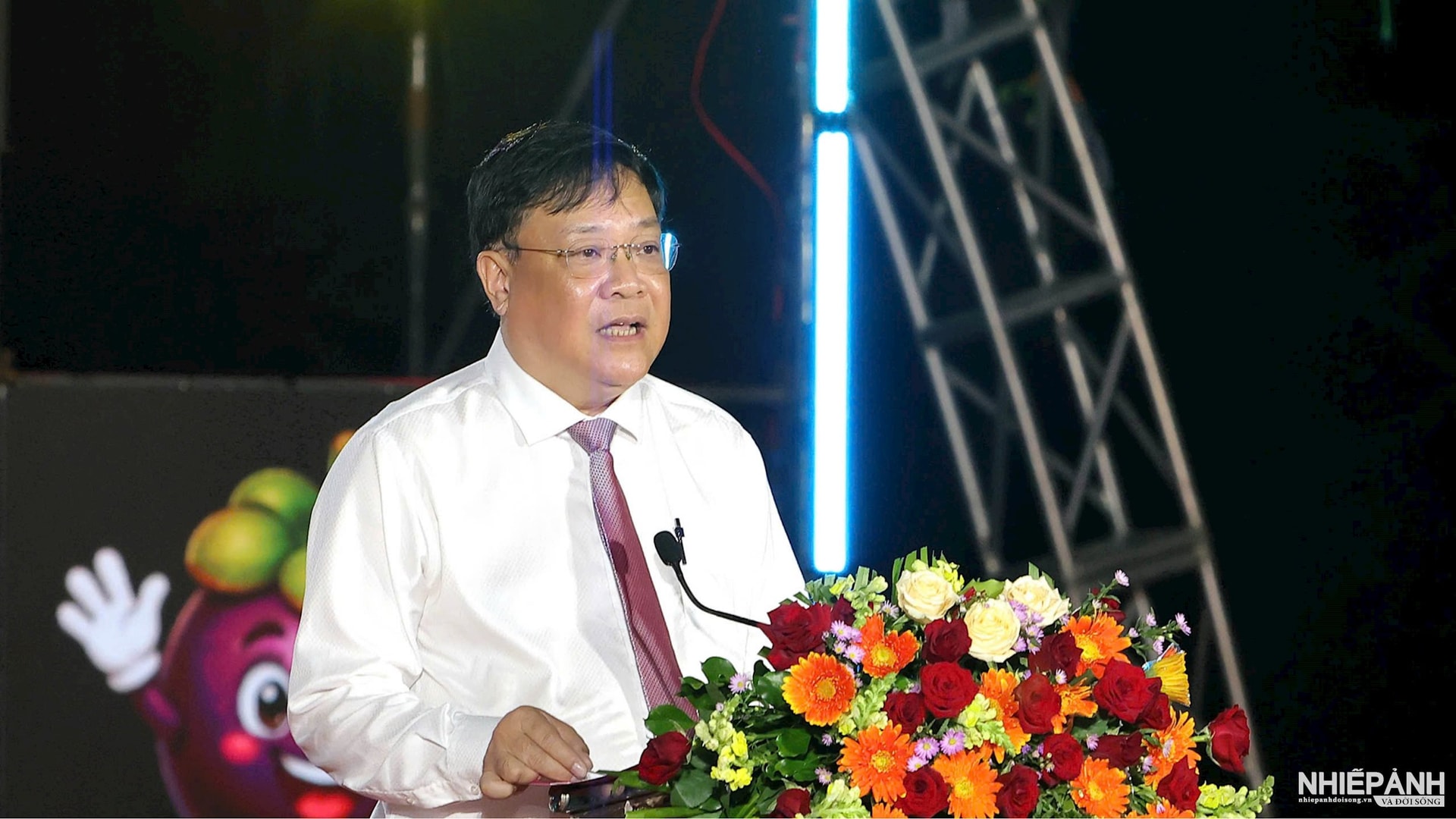 W_chu-tich-ubnd-tinh-dong-thap-pham-thanh-ngai-phat-bieu-khai-mac-le-hoi.jpg