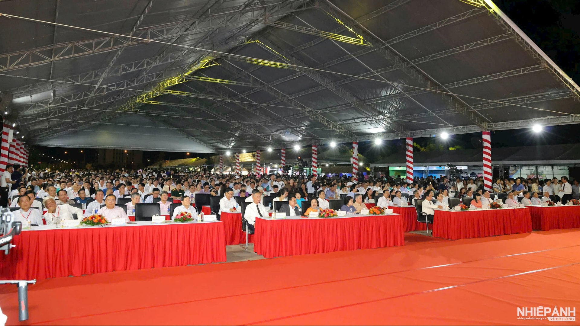 W_quang-canh-khai-mac-le-hoi-trai-cay-dong-thap-lan-thu-i-nam-2026..jpg