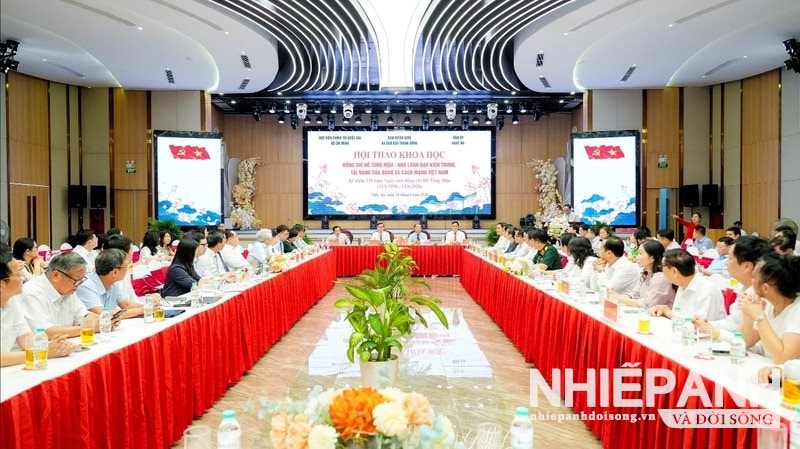 W_toan-canh-hoi-thao-khoa-hoc..jpeg