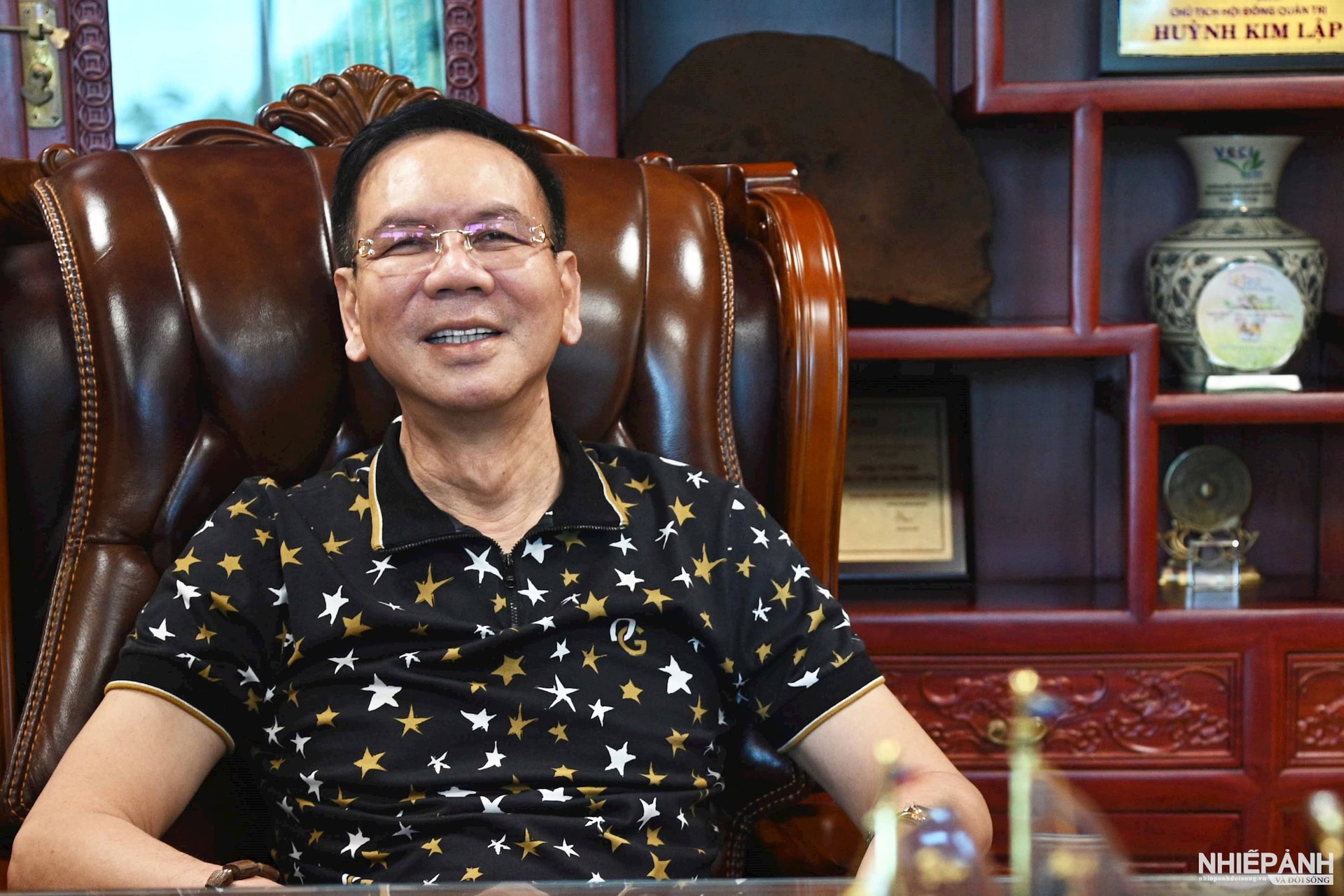 W_1.-anh-hung-lao-dong-huynh-kim-lap-chu-tich-hdqt-thien-tan-group.jpg