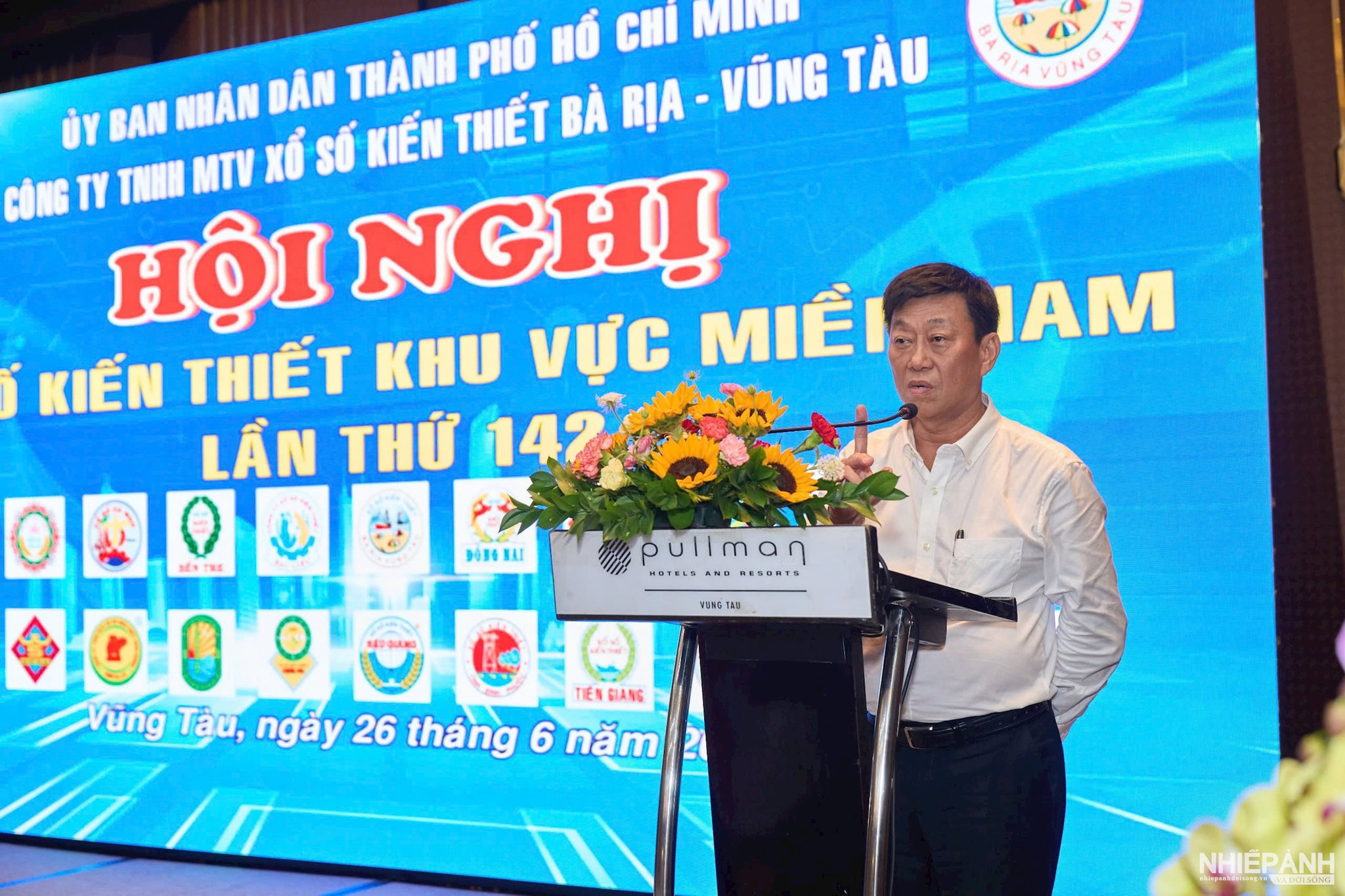W_ong-duong-minh-tu-.jpg