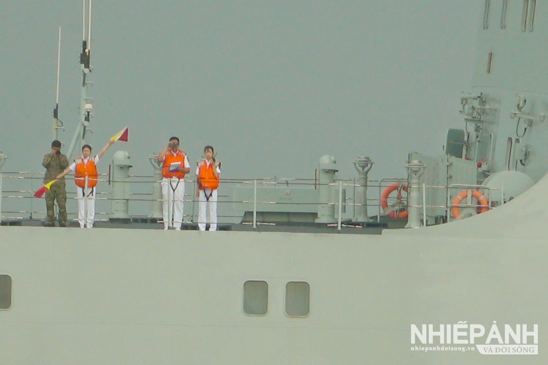 W_8.-huan-luyen-trao-doi-thong-tin-co-tay-tu-tau-huan-luyen-83.jpg