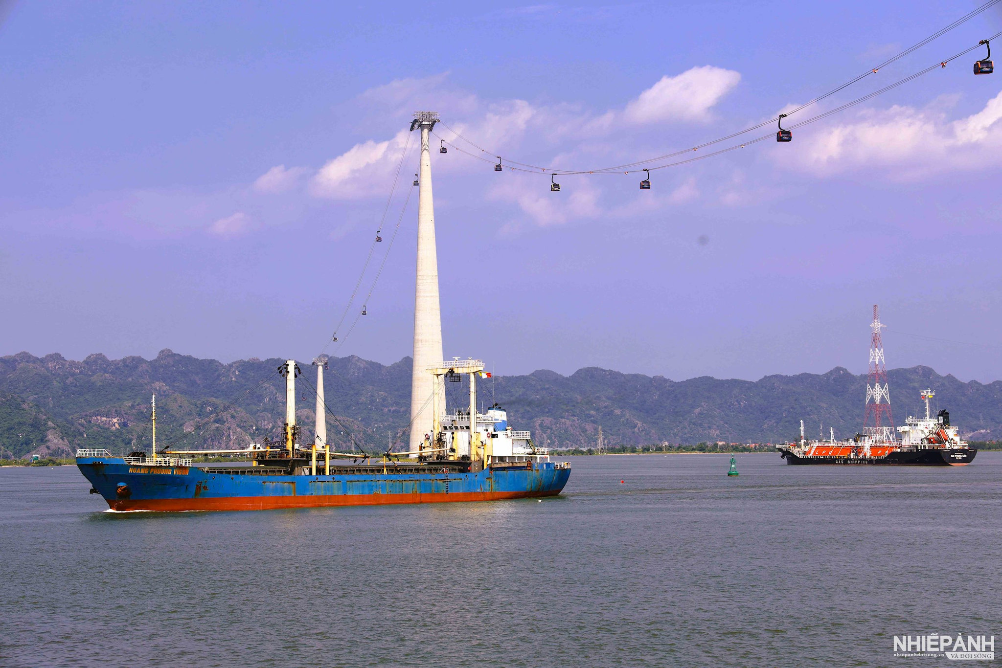 W_cap-treo-cat-hai-phu-long-hai-phong-tuyen-vuot-bien-hien-dai-bac-nhat-viet-nam._4.jpg