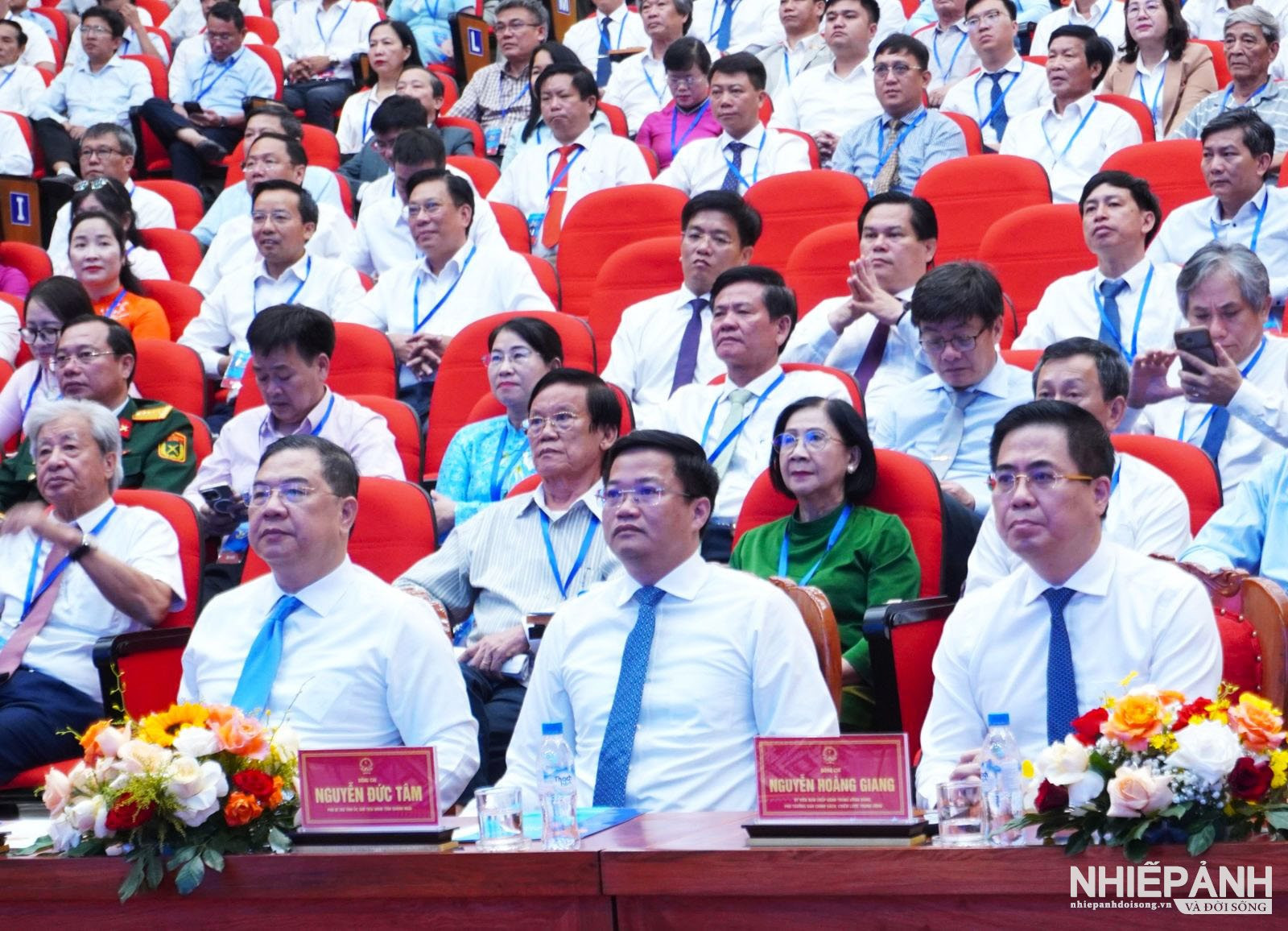 W_2.-pho-thu-tuong-thuong-truc-chinh-phu-pham-gia-tuc-cung-cac-dong-chi-lanh-dao-tinh-du-le-ky-niem.jpg