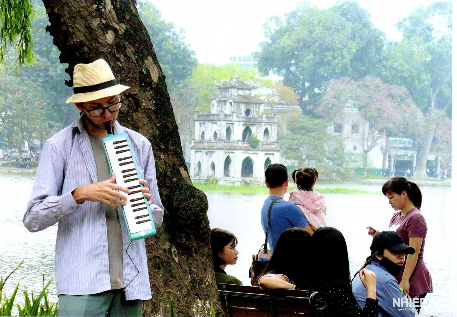 Tiễn biệt Nghệ sĩ nhiếp ảnh Quang Phùng – Người dành trọn đời lưu giữ hồn Hà Nội - 8