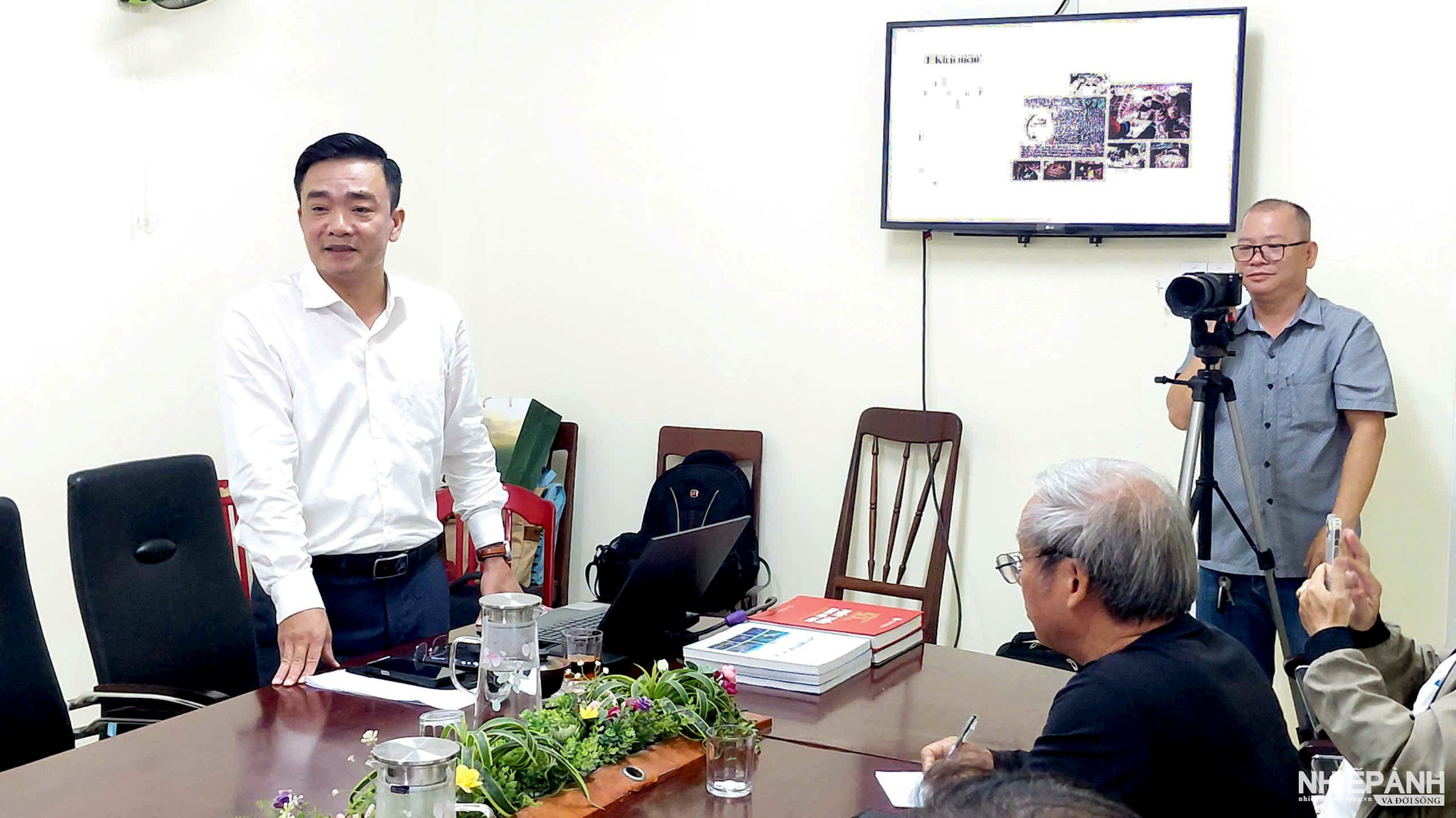 W_4.-nsna-tran-nhan-quyen-giang-chuyen-de-anh-bo.jpg
