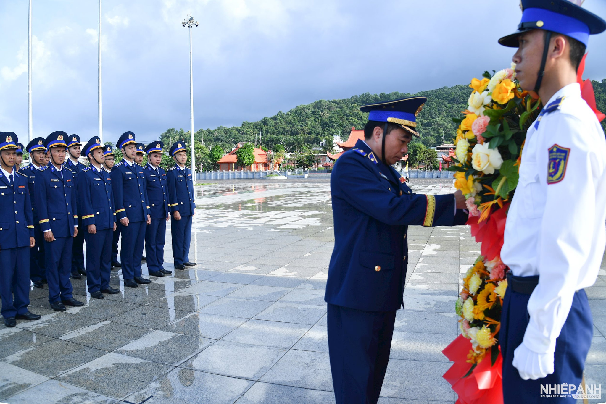 W_canh-1.jpg