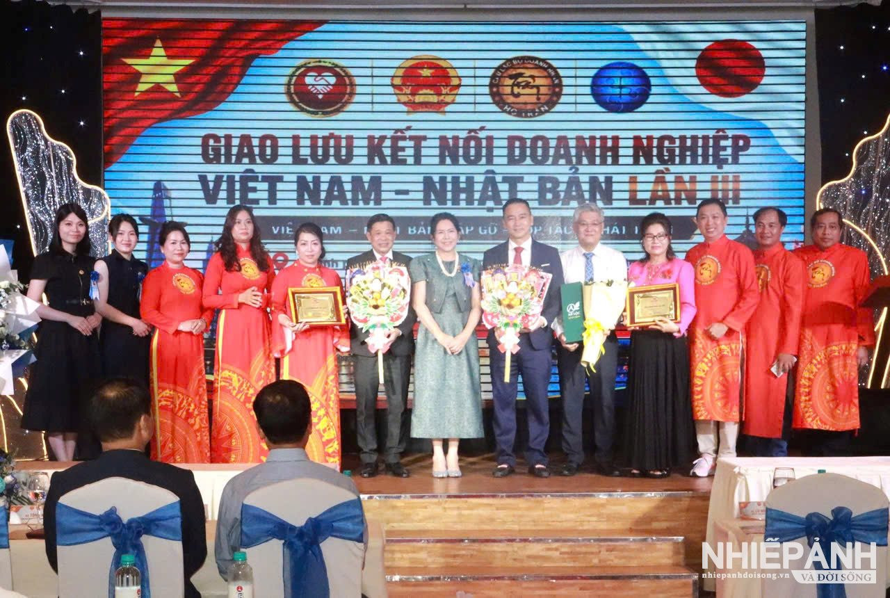 W_cuong-2.jpg