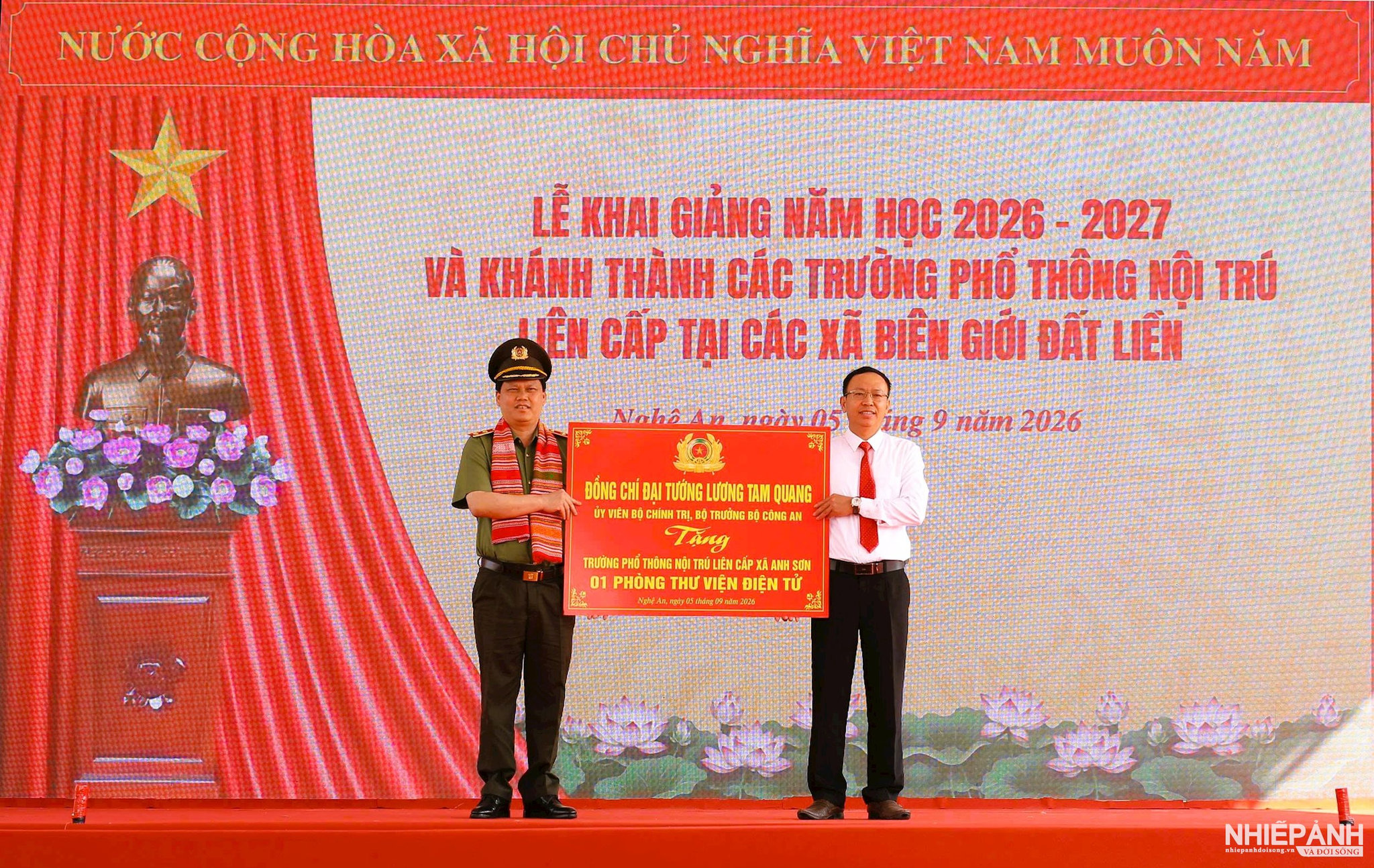 W_14(1).jpg
