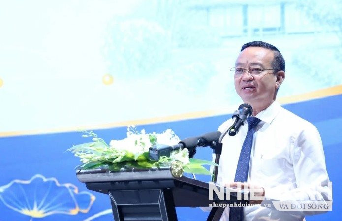 W_ong-bui-minh-thanh-thanh-uy-vien-pho-chu-tich-ubnd-tp.-ho-chi-minh-phat-bieu-be-mac-hoi-nghi..jpg