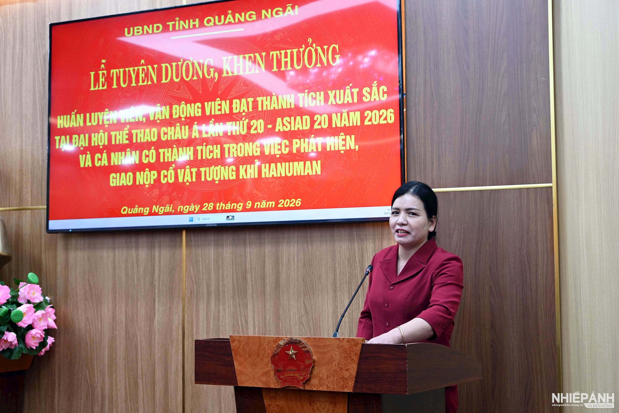 W_2a.-dsc_0852.-dong-chi-y-ngoc-pho-chu-tich-tt-ubnd-tinh-phat-bieu.jpg