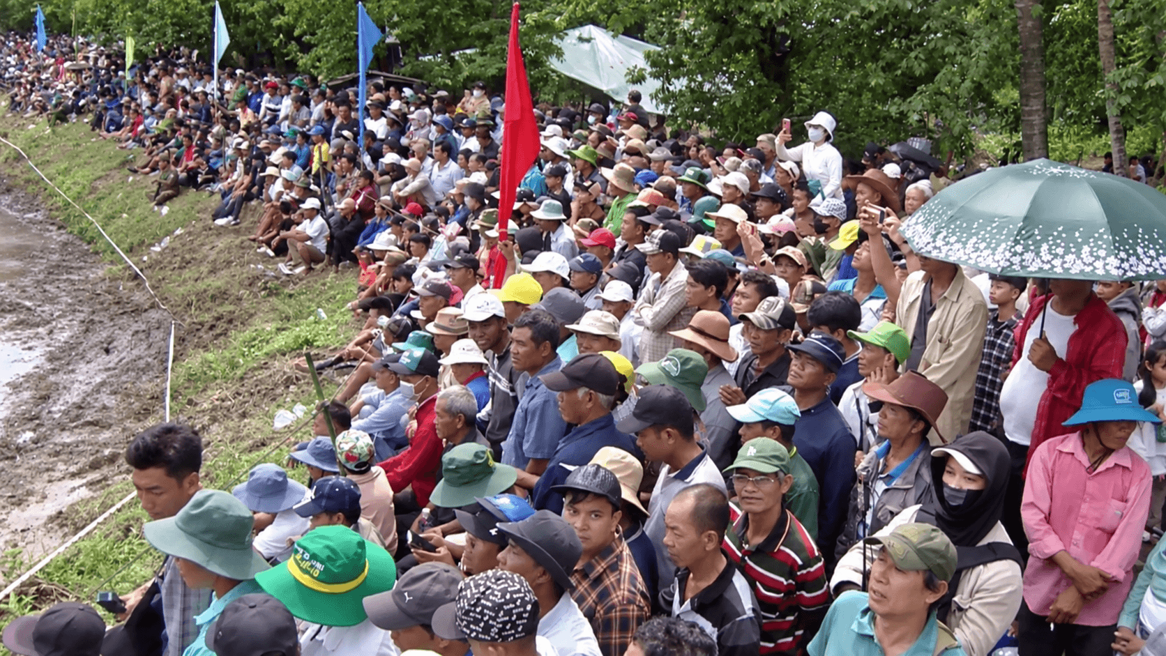 khan-gia-tien-canh-giua-su-kien-2.png