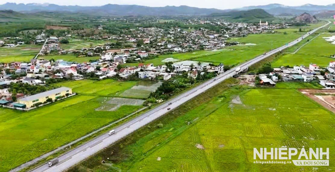 W_1.-mot-goc-xa-lam-thanh-hom-nay.jpg